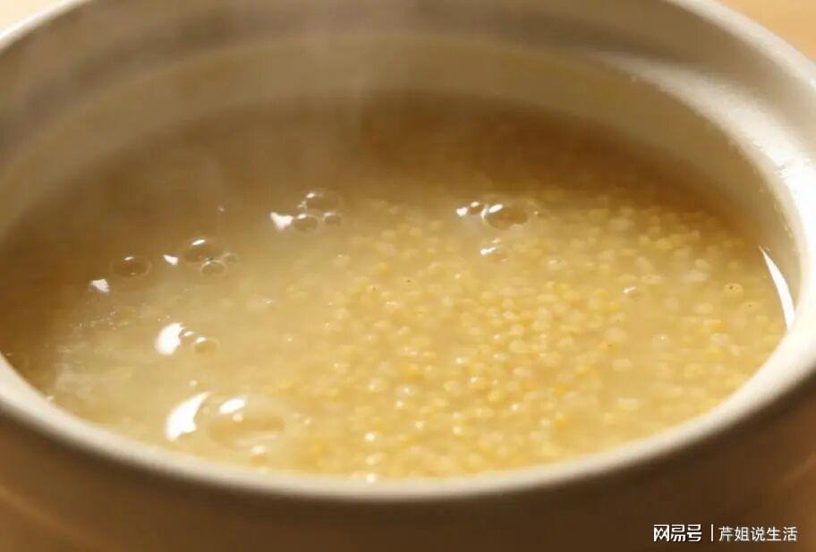 小米粥再次被关注！医生发现：糖尿病患者喝小米粥时要重视这6点